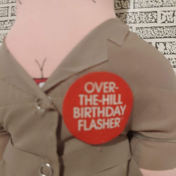 Vintage 1989 DesignSense OVER-THE-HILL BIRTHDAY FLASHER - Picture 3 of 10